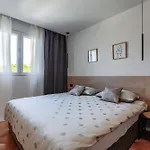 乔拉克公寓
